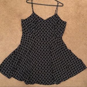 Old Navy Strappy Dress black and white XXL